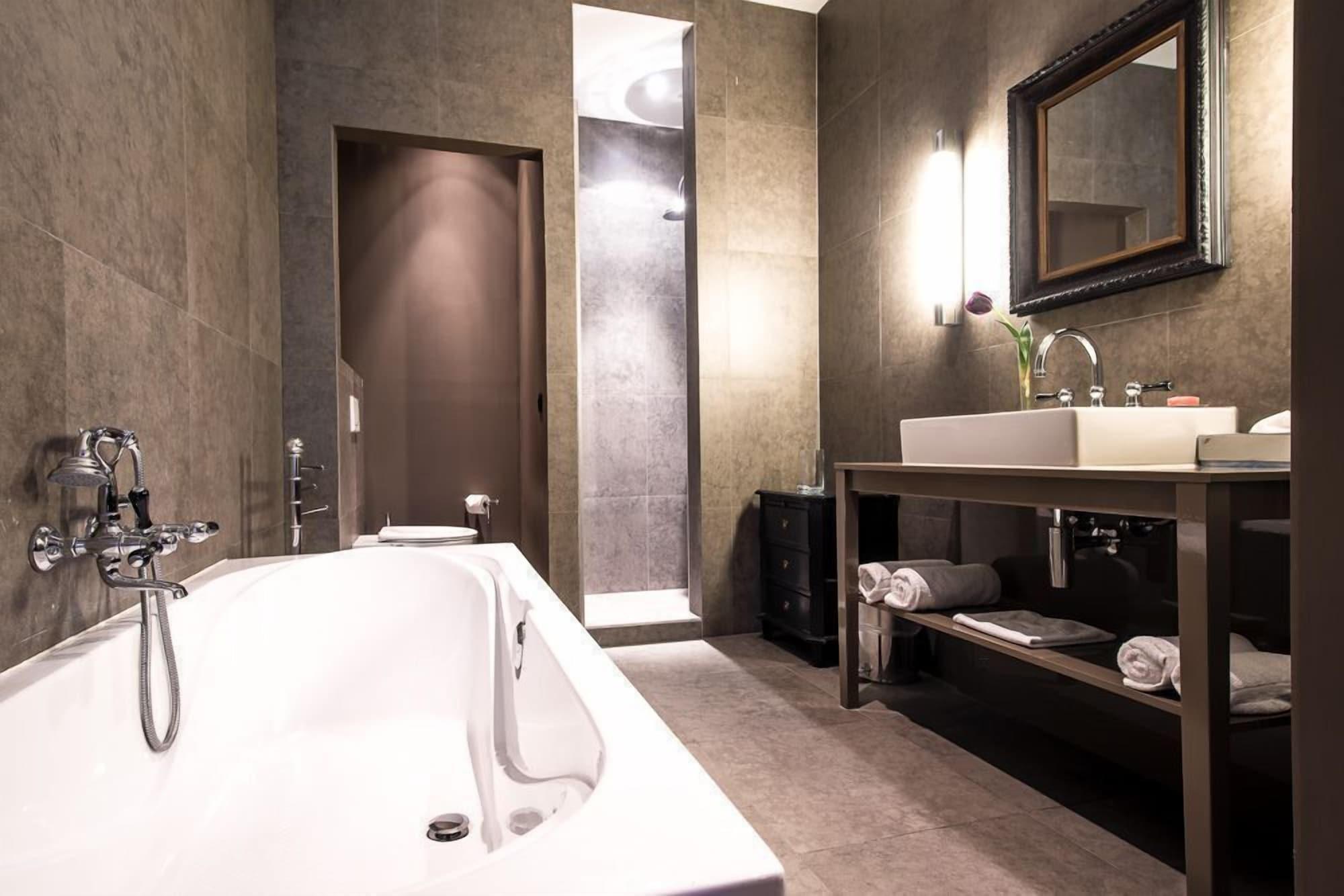 Hotel Les Nuits Antwerpen Kültér fotó